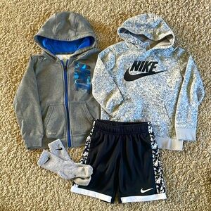 Boys Nike lot size 5/6